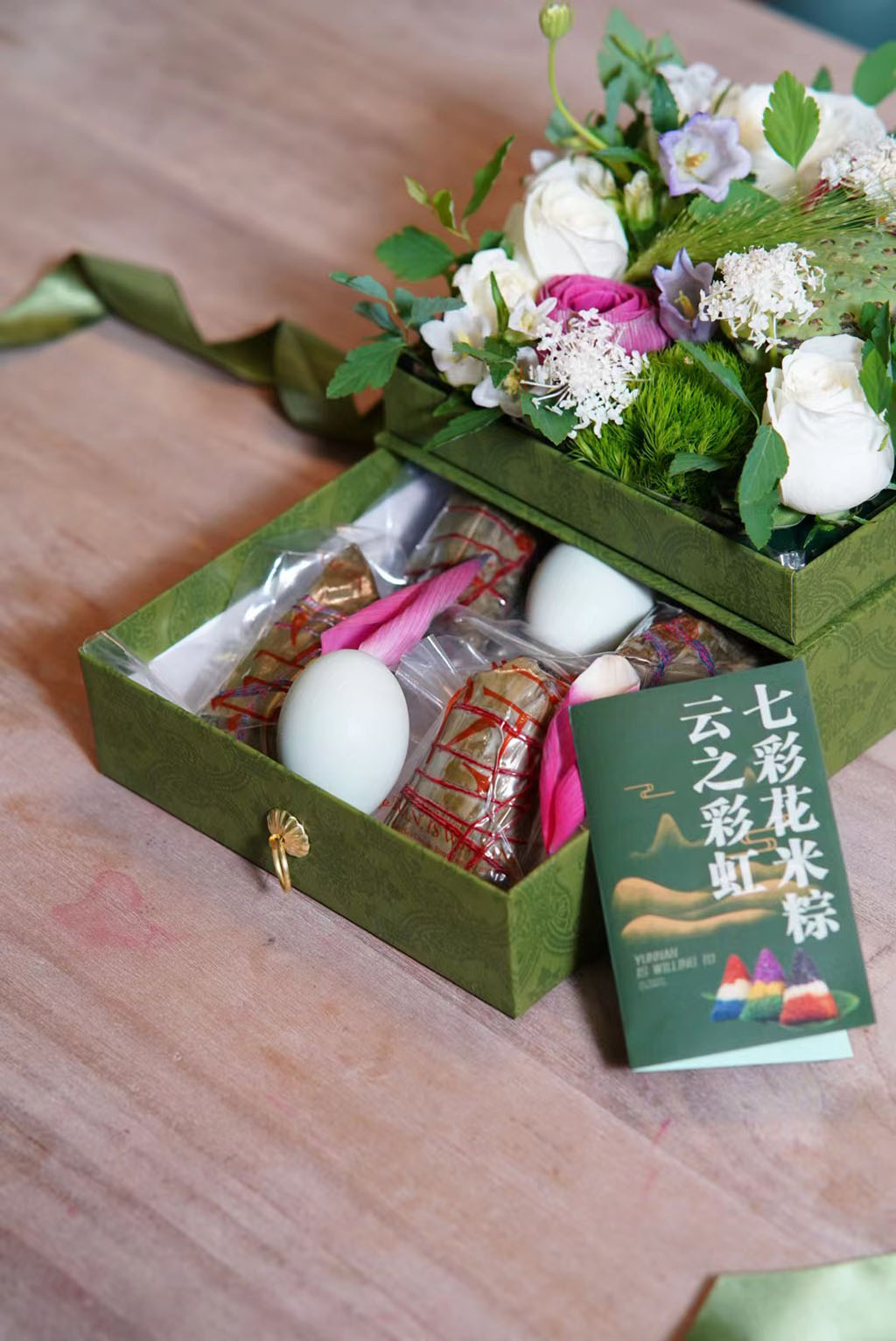 博思花藝婚慶教育，婚慶培訓，花藝培訓，插花培訓，花藝師培訓，主持人培訓，商務主持人培訓，花店運營培訓，花店全系統(tǒng)營銷，小白開花店，小白學主持，金璽棠婚慶酒店，金璽棠總部，鄭州金麻雀教育科技有限公司