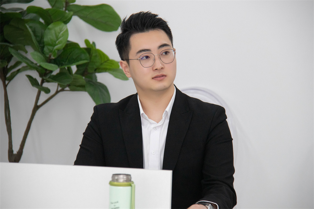 博思花藝婚慶教育，婚慶培訓(xùn)，花藝培訓(xùn)，插花培訓(xùn)，花藝師培訓(xùn)，主持人培訓(xùn)，商務(wù)主持人培訓(xùn)，花店運(yùn)營培訓(xùn)，花店全系統(tǒng)營銷，小白開花店，小白學(xué)主持，金璽棠婚慶酒店，金璽棠總部，鄭州金麻雀教育科技有限公司