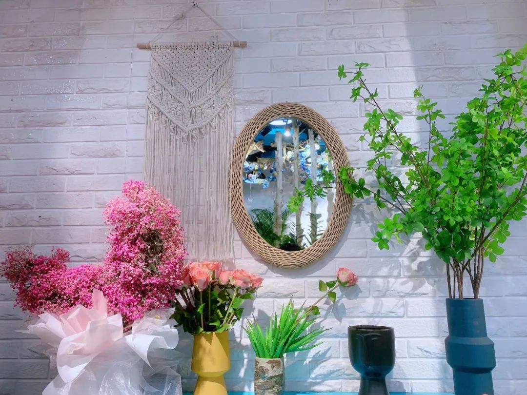 博思花藝婚慶教育，婚慶培訓，花藝培訓，插花培訓，花藝師培訓，主持人培訓，商務主持人培訓，花店運營培訓，花店全系統(tǒng)營銷，小白開花店，小白學主持，金璽棠婚慶酒店，金璽棠總部，鄭州金麻雀教育科技有限公司