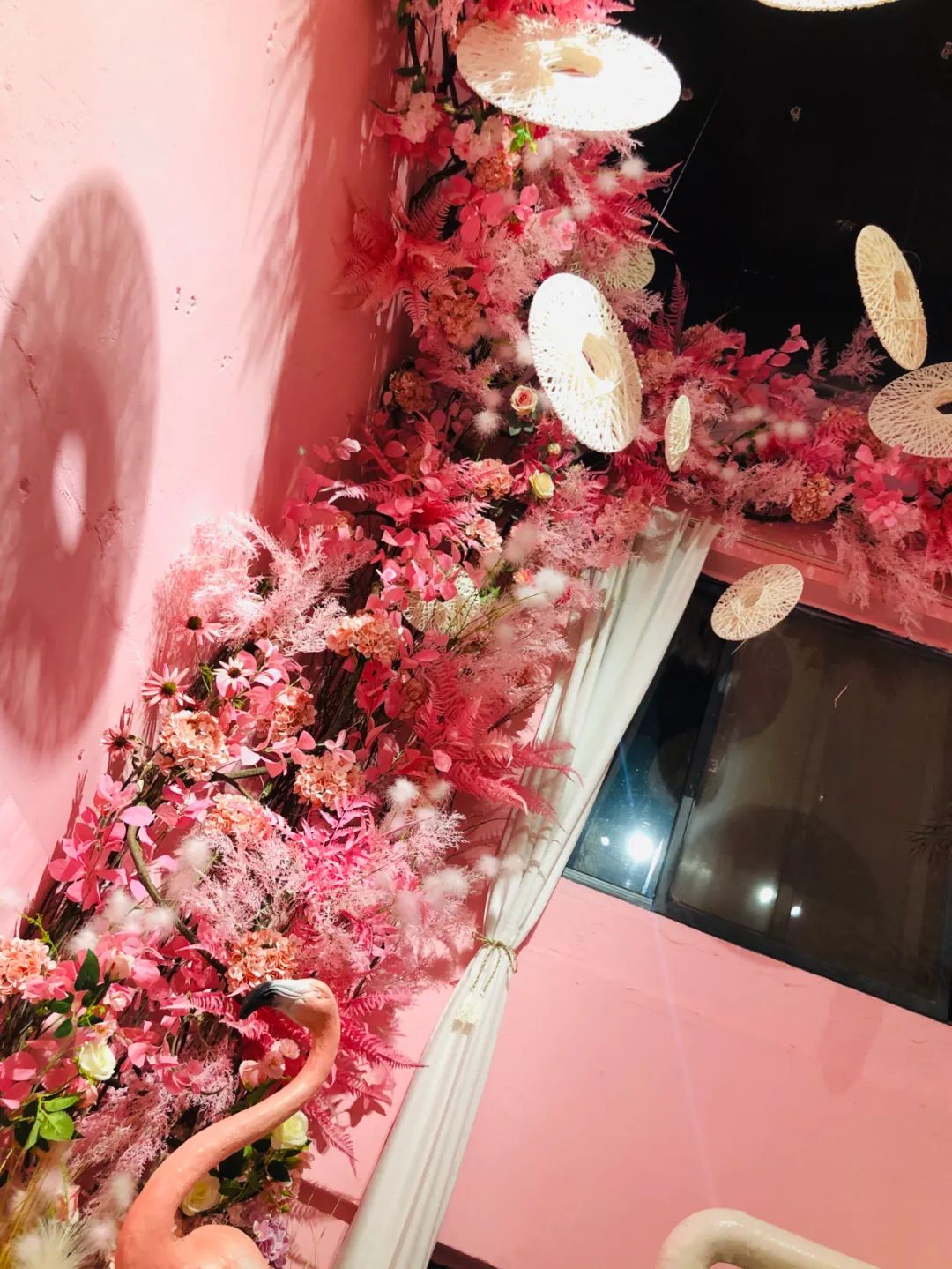 博思花藝婚慶教育，婚慶培訓，花藝培訓，插花培訓，花藝師培訓，主持人培訓，商務主持人培訓，花店運營培訓，花店全系統(tǒng)營銷，小白開花店，小白學主持，金璽棠婚慶酒店，金璽棠總部，鄭州金麻雀教育科技有限公司