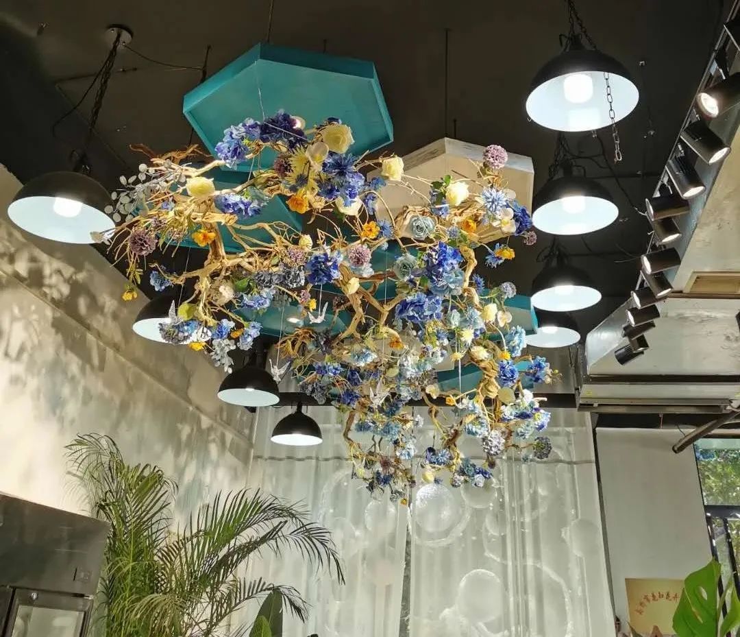 博思花藝婚慶教育，婚慶培訓，花藝培訓，插花培訓，花藝師培訓，主持人培訓，商務主持人培訓，花店運營培訓，花店全系統(tǒng)營銷，小白開花店，小白學主持，金璽棠婚慶酒店，金璽棠總部，鄭州金麻雀教育科技有限公司