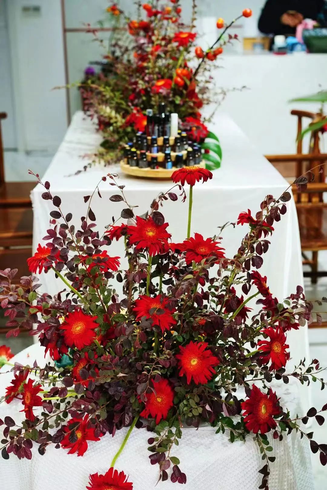 博思花藝婚慶教育，婚慶培訓(xùn)，花藝培訓(xùn)，插花培訓(xùn)，花藝師培訓(xùn)，主持人培訓(xùn)，商務(wù)主持人培訓(xùn)，花店運營培訓(xùn)，花店全系統(tǒng)營銷，小白開花店，小白學(xué)主持，金璽棠婚慶酒店，金璽棠總部，鄭州金麻雀教育科技有限公司