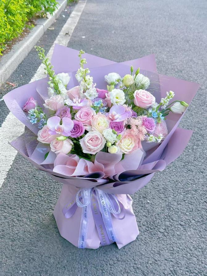 博思花藝婚慶教育，婚慶培訓(xùn)，花藝培訓(xùn)，插花培訓(xùn)，花藝師培訓(xùn)，主持人培訓(xùn)，商務(wù)主持人培訓(xùn)，花店運營培訓(xùn)，花店全系統(tǒng)營銷，小白開花店，小白學(xué)主持，金璽棠婚慶酒店，金璽棠總部，鄭州金麻雀教育科技有限公司