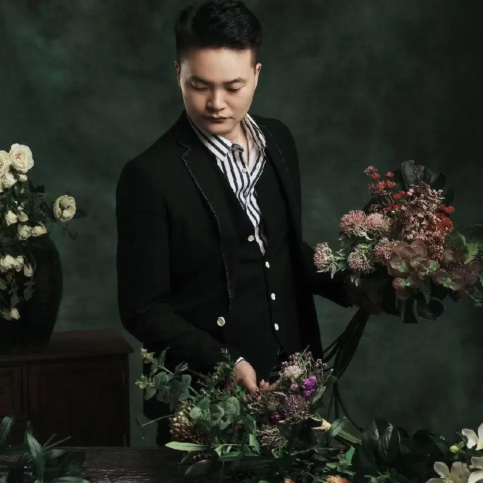 博思花藝婚慶教育，婚慶培訓(xùn)，花藝培訓(xùn)，插花培訓(xùn)，花藝師培訓(xùn)，主持人培訓(xùn)，商務(wù)主持人培訓(xùn)，花店運(yùn)營培訓(xùn)，花店全系統(tǒng)營銷，小白開花店，小白學(xué)主持，金璽棠婚慶酒店，金璽棠總部，鄭州金麻雀教育科技有限公司